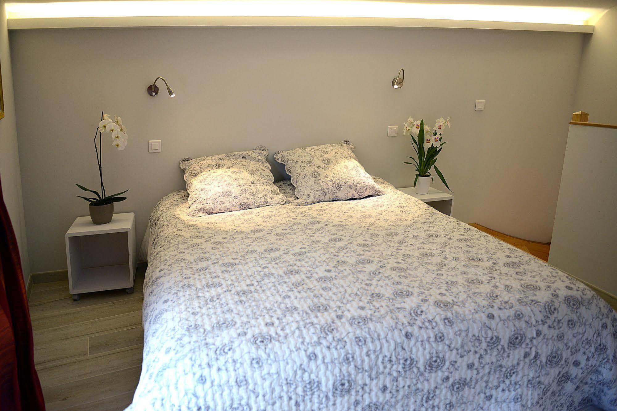 Bed and Breakfast Mas De Carabelle La Roque-Alric Zewnętrze zdjęcie